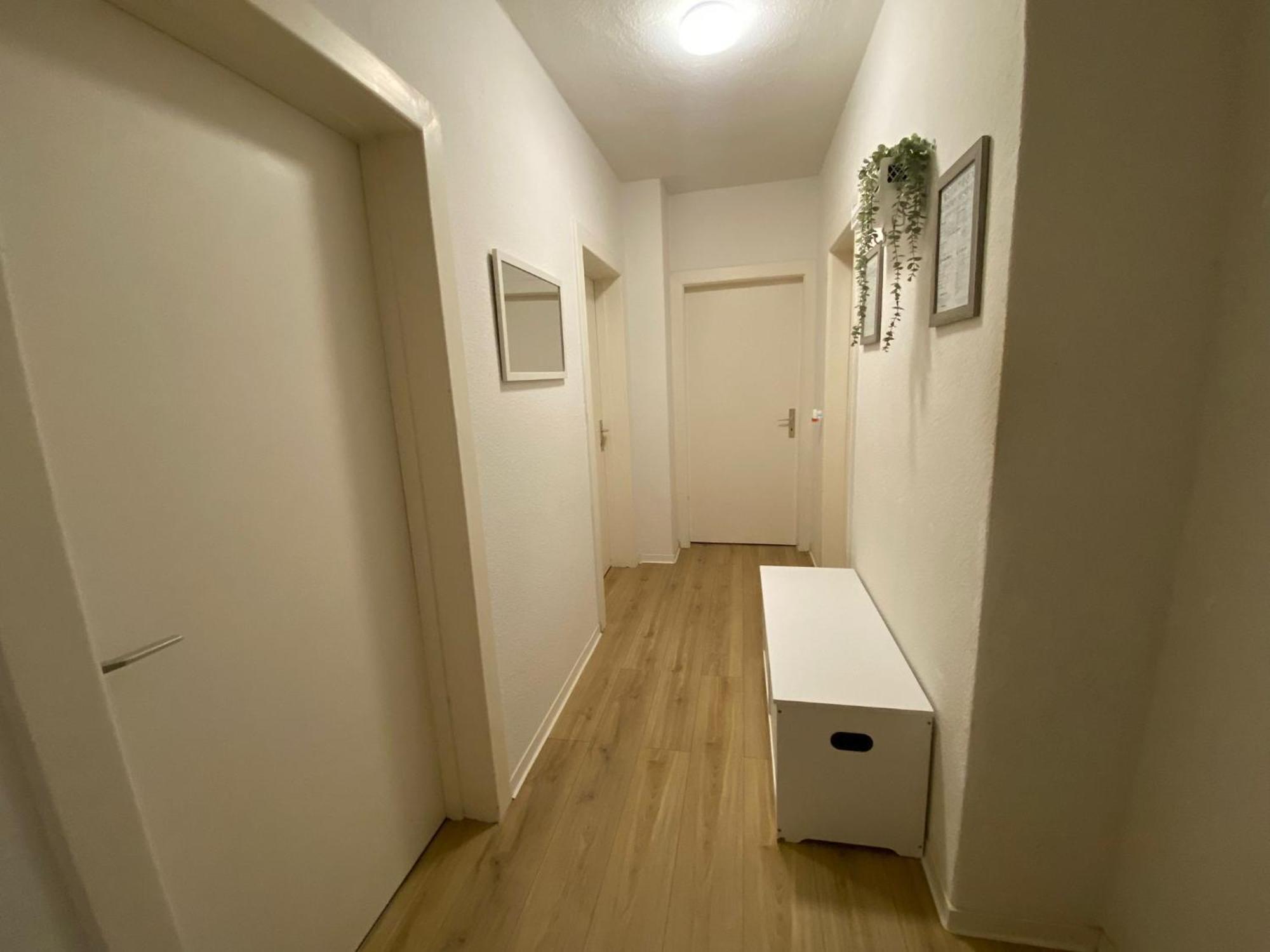 Zentrale 3-Zimmer Wohnung Mit Balkon - Perfekt Fuer Monteure Und Familien Neumünster Eksteriør billede
